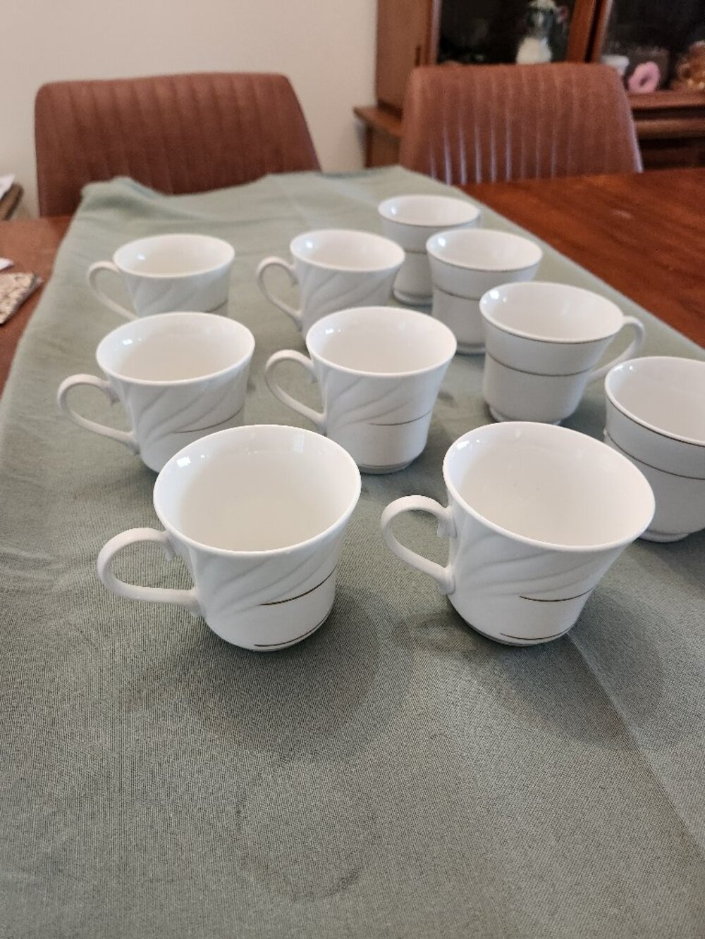 Gibson and made in China mugs set of 10